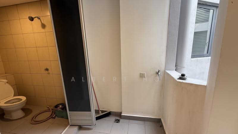 Kediaman Servis untuk Dijual di Aragreens - Albert Ho - Bathroom - PropertyGuru.com.my