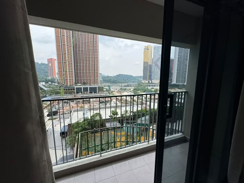 Kondominium untuk Disewa di D'Terra Residences - Moonhou . - Balcony - PropertyGuru.com.my