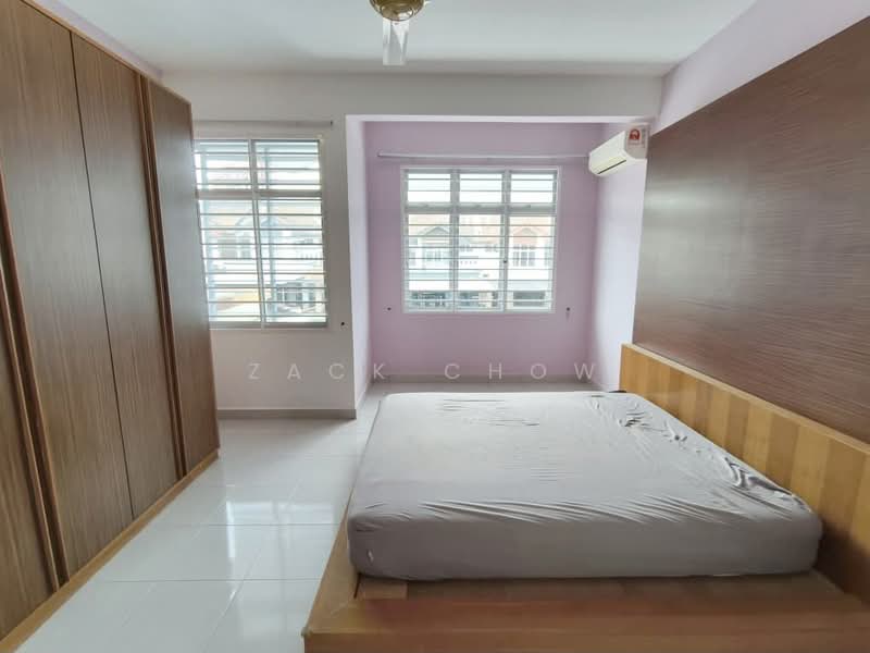 2-storey Terraced House for Sale in Taman Seri Austin (Tebrau) - Zack Chow - Bedroom - PropertyGuru.com.my
