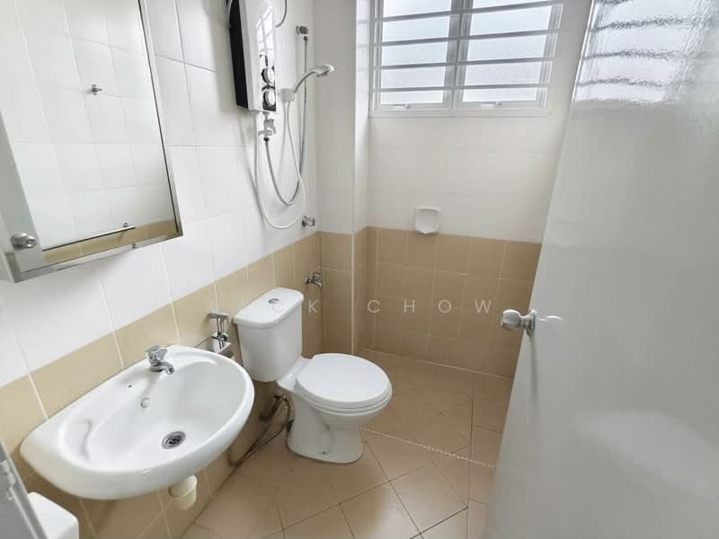 2-storey Terraced House for Sale in Taman Seri Austin (Tebrau) - Zack Chow - Bathroom - PropertyGuru.com.my