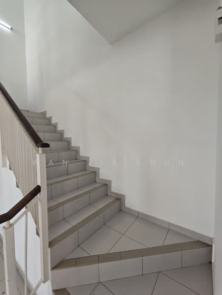 Cluster House for Sale in Hulu Langat (Selangor) - Wan Jia Shun - Corridor - PropertyGuru.com.my