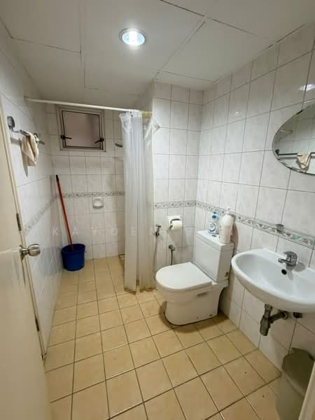 Condominium for Rent at Laman Suria - Kayden Bong - Bathroom - PropertyGuru.com.my