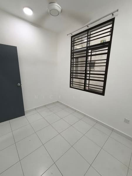 Condominium for Rent at Scott Towers @ Larkin JB - Nick Low - Interior - PropertyGuru.com.my