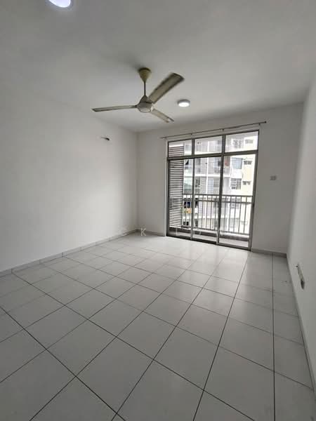 Condominium for Rent at Scott Towers @ Larkin JB - Nick Low - Living Room - PropertyGuru.com.my