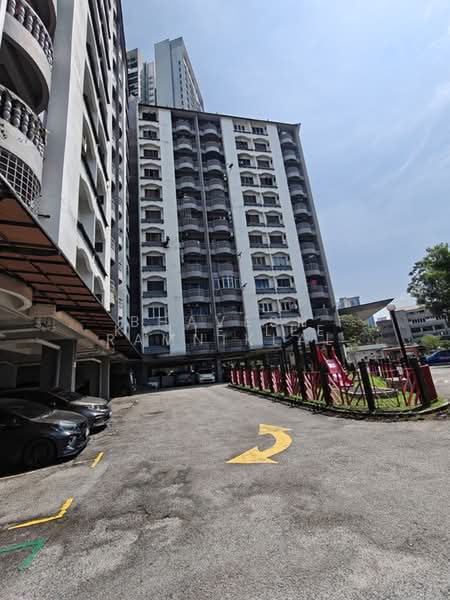 Kondominium untuk Dijual di Gemilang Indah - Kylie Lee - Exterior - PropertyGuru.com.my