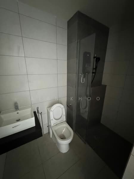 Service Residence for Sale at The Era @ Duta North - Alan Khoo - Bathroom - PropertyGuru.com.my