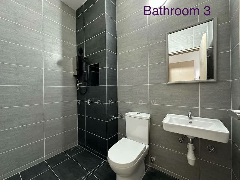 Rumah Teres 2-Tingkat untuk Disewa di Bandar Dato Onn (Tebrau) - Nick Low - Bathroom - PropertyGuru.com.my