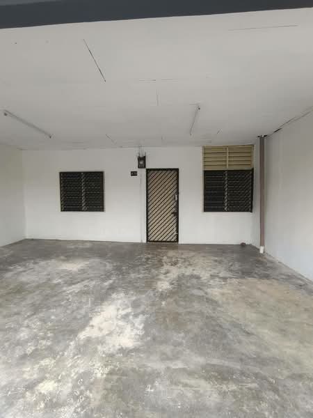 1-storey Terraced House for Rent in Taman Mewah (Kulai) - Nick Low - Entrance - PropertyGuru.com.my