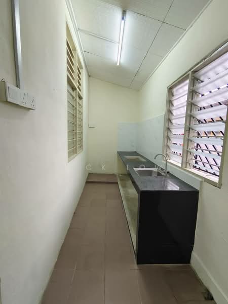 1-storey Terraced House for Rent in Taman Mewah (Kulai) - Nick Low - Kitchen - PropertyGuru.com.my