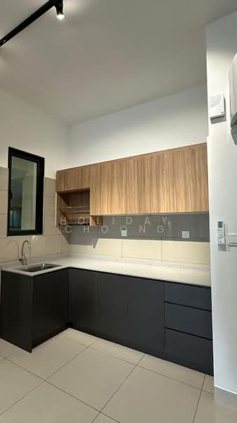 Kondominium untuk Disewa di Residensi Bintang - Holiday Choong - Kitchen - PropertyGuru.com.my