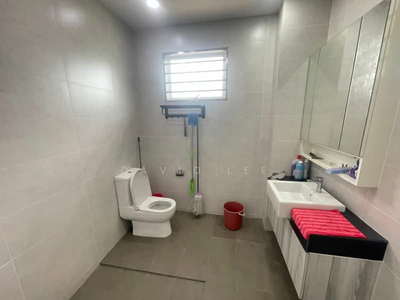 2.5-storey Terraced House for Sale in Bandar Tasik Puteri (Rawang) - David Lee - Bathroom - PropertyGuru.com.my