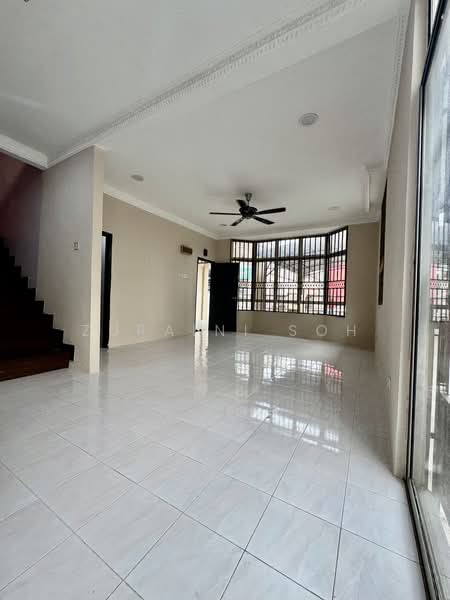 Rumah Berkembar untuk Dijual di Bandar Baru Salak Tinggi (Sepang) - Zuraini Soh - Living Room - PropertyGuru.com.my