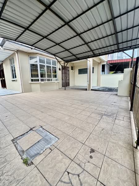 Rumah Berkembar untuk Dijual di Bandar Baru Salak Tinggi (Sepang) - Zuraini Soh - Exterior - PropertyGuru.com.my