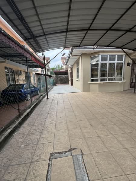 Rumah Berkembar untuk Dijual di Bandar Baru Salak Tinggi (Sepang) - Zuraini Soh - Exterior - PropertyGuru.com.my