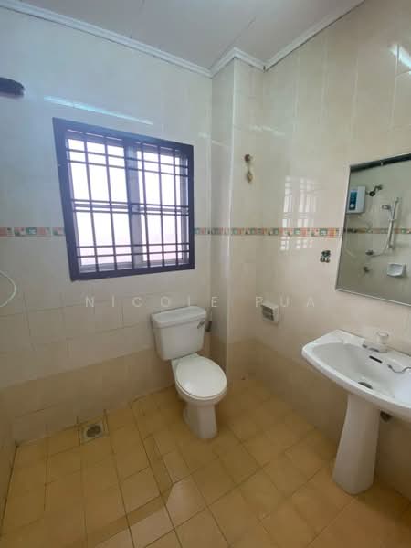 Terraced House for Sale in Taman Mutiara Rini (Skudai) - Nicole Pua - Bathroom - PropertyGuru.com.my