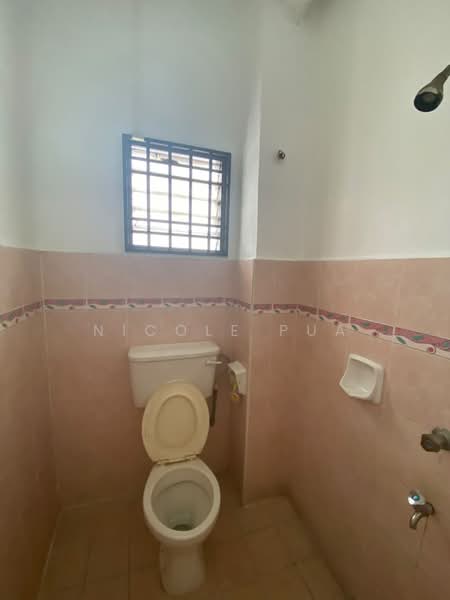 Terraced House for Sale in Taman Mutiara Rini (Skudai) - Nicole Pua - Bathroom - PropertyGuru.com.my