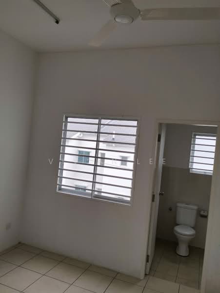 2-storey Terraced House for Sale in Bandar Springhill (Port Dickson) - Vivian Lee - Bathroom - PropertyGuru.com.my