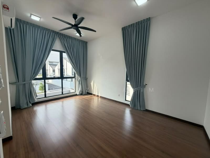Rumah Teres untuk Disewa di 16 Sierra (Puchong) - Mu'izz Halim - Living Room - PropertyGuru.com.my