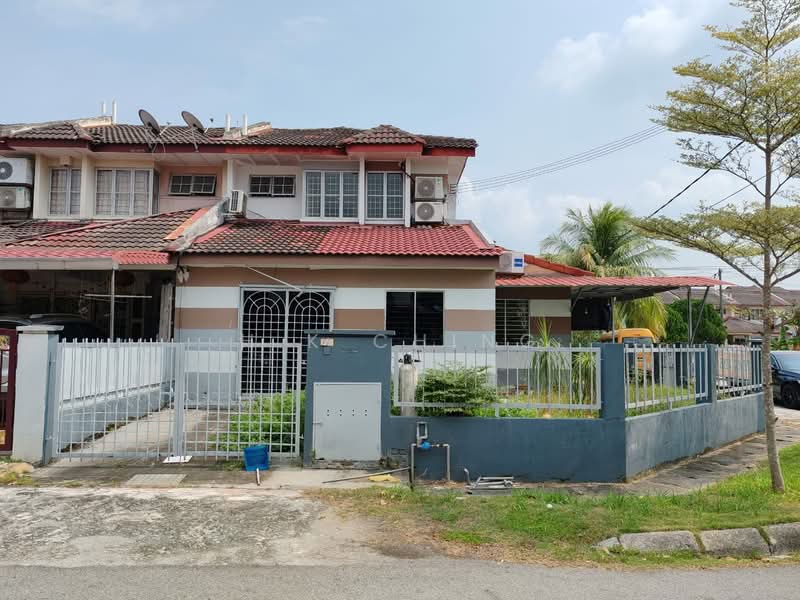 2-storey Terraced House for Sale in TAMAN PUCHONG UTAMA (Puchong) - H.K Ching - Exterior - PropertyGuru.com.my