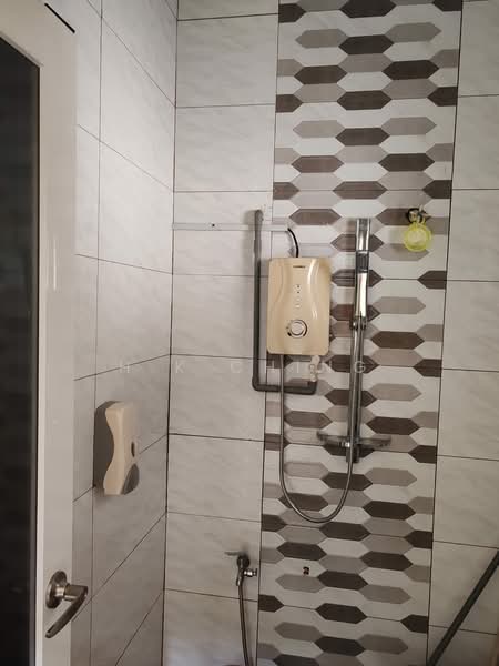 2-storey Terraced House for Sale in TAMAN PUCHONG UTAMA (Puchong) - H.K Ching - Bathroom - PropertyGuru.com.my