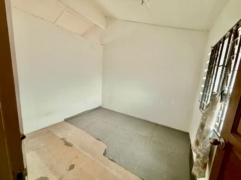Rumah Teres 2-Tingkat untuk Dijual di Seremban Jaya (Negeri Sembilan) - Sharul Ansari - Room 3 - PropertyGuru.com.my