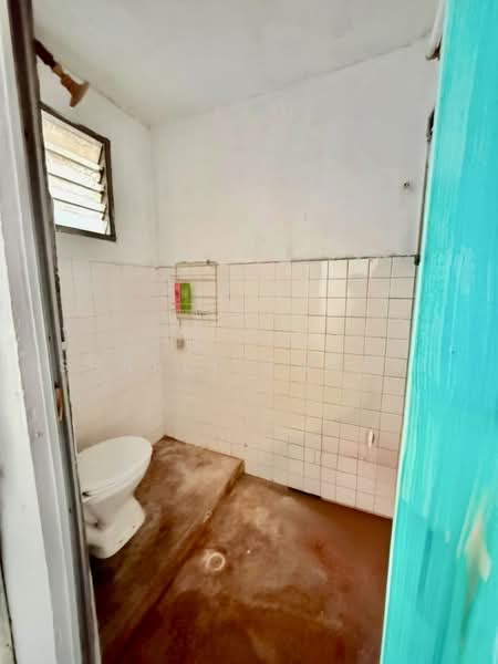 Rumah Teres 2-Tingkat untuk Dijual di Seremban Jaya (Negeri Sembilan) - Sharul Ansari - Bathroom - PropertyGuru.com.my