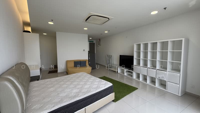 Soho untuk Disewa di Petaling Jaya (Selangor) - Johann Paul Gregory - Living Room - PropertyGuru.com.my