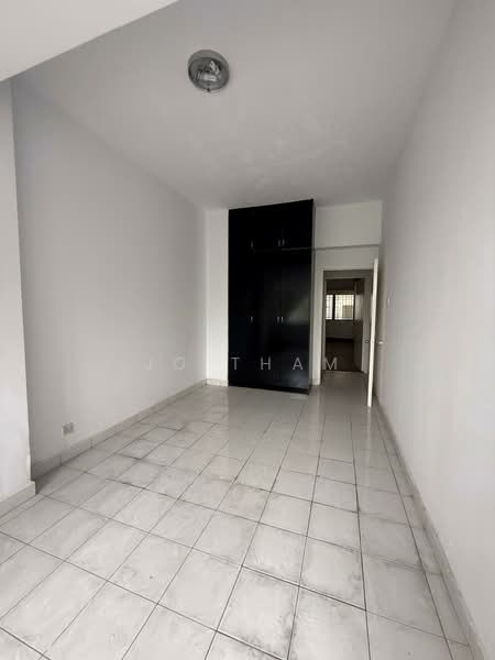Condominium for Sale at Menara Hartamas - Jo Tham - Room - PropertyGuru.com.my