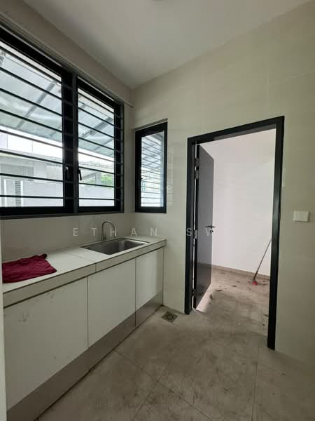 Semi-Detached House for Sale in Bukit Rahman Putra (Sungai Buloh) - Ethan Swe - Kitchen - PropertyGuru.com.my