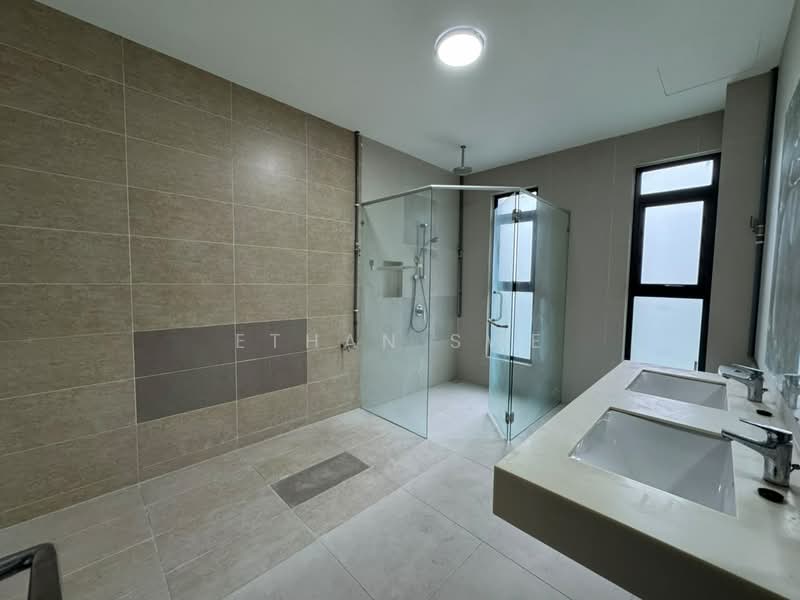 Semi-Detached House for Sale in Bukit Rahman Putra (Sungai Buloh) - Ethan Swe - Bathroom - PropertyGuru.com.my