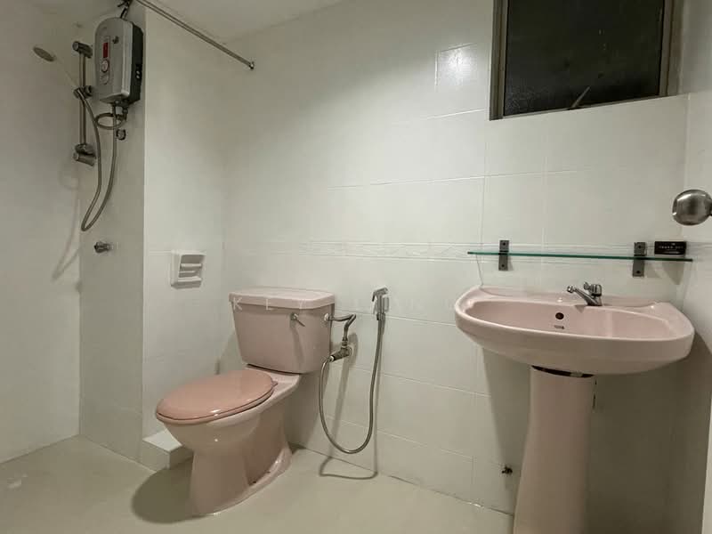 Condominium for Sale at Shang Villa - Key Ling - Bathroom - PropertyGuru.com.my