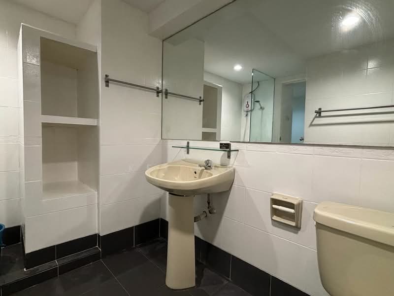 Condominium for Sale at Shang Villa - Key Ling - Bathroom - PropertyGuru.com.my