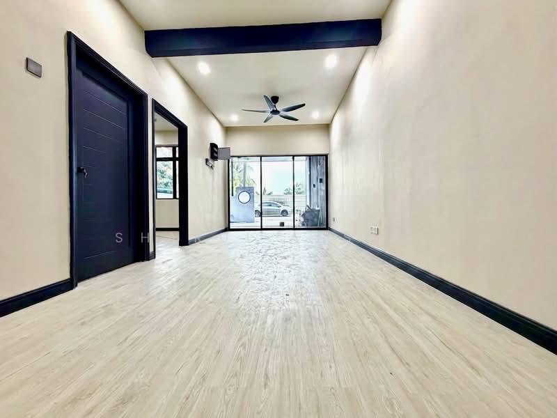 Rumah Teres 1-Tingkat untuk Dijual di Senawang (Ampangan) - Sharul Ansari - Living Room - PropertyGuru.com.my