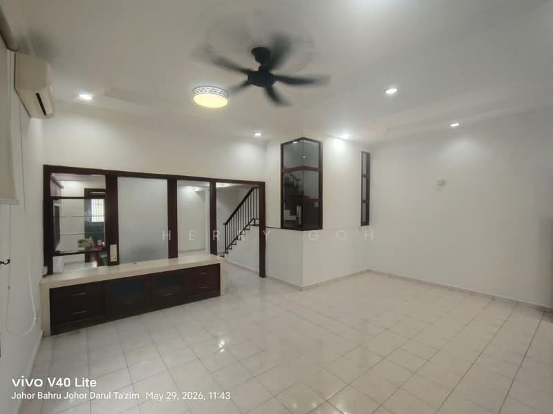 Rumah Teres 2-Tingkat untuk Dijual di Taman Perling (Perling) - Herry Goh - Living Room - PropertyGuru.com.my