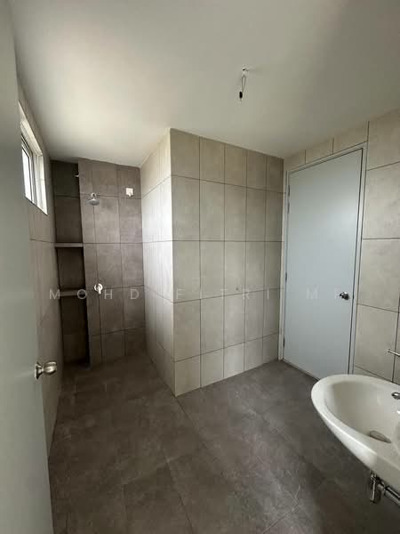 2-storey Terraced House for Sale in Bandar Gamuda Cove (Dengkil) - Mohd Fitri MF - Bathroom - PropertyGuru.com.my
