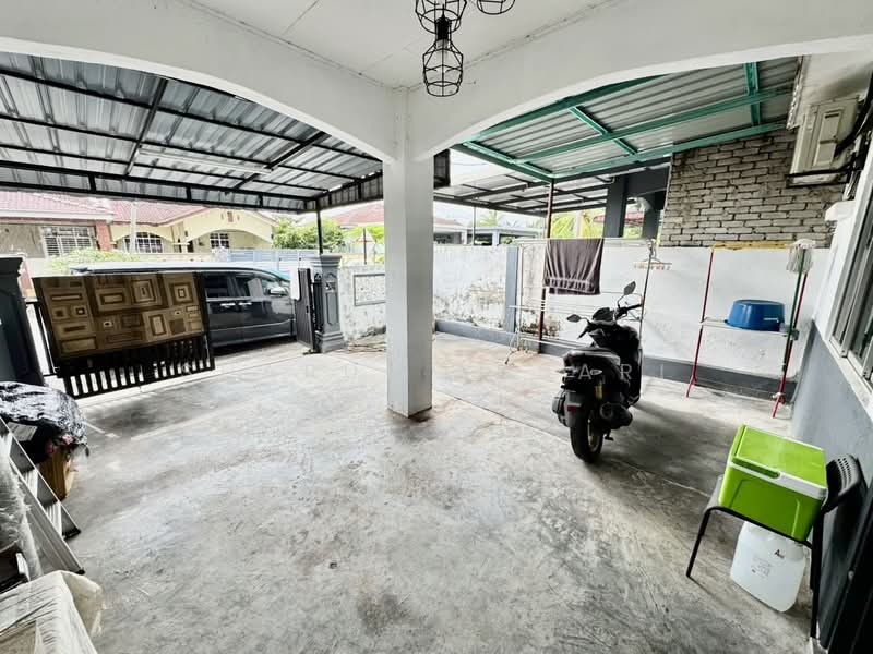 1-storey Terraced House for Sale in Taman Lukut Makmur (Lukut) - Sharul Ansari - Exterior - PropertyGuru.com.my
