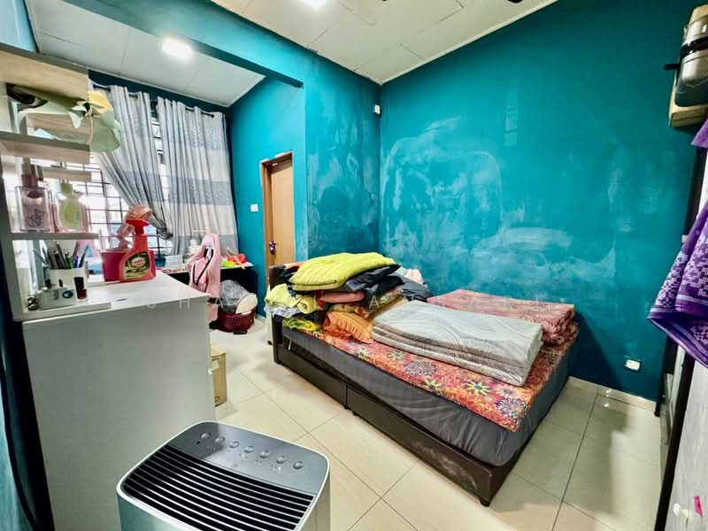 1-storey Terraced House for Sale in Taman Lukut Makmur (Lukut) - Sharul Ansari - Bedroom - PropertyGuru.com.my