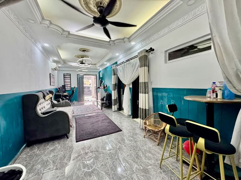 1-storey Terraced House for Sale in Taman Lukut Makmur (Lukut) - Sharul Ansari - Living Room - PropertyGuru.com.my