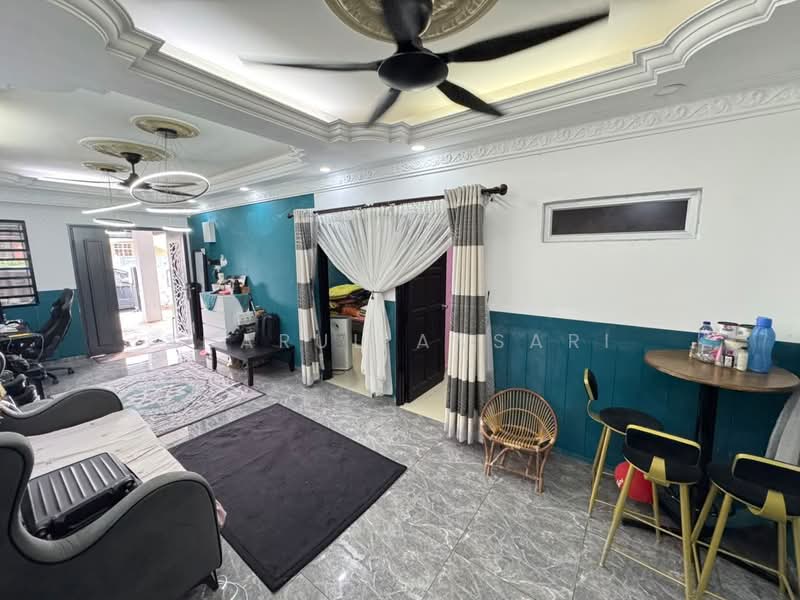 1-storey Terraced House for Sale in Taman Lukut Makmur (Lukut) - Sharul Ansari - Living Room - PropertyGuru.com.my