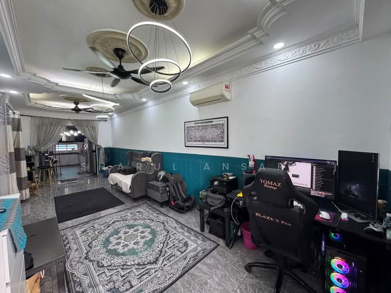 1-storey Terraced House for Sale in Taman Lukut Makmur (Lukut) - Sharul Ansari - Living Room - PropertyGuru.com.my