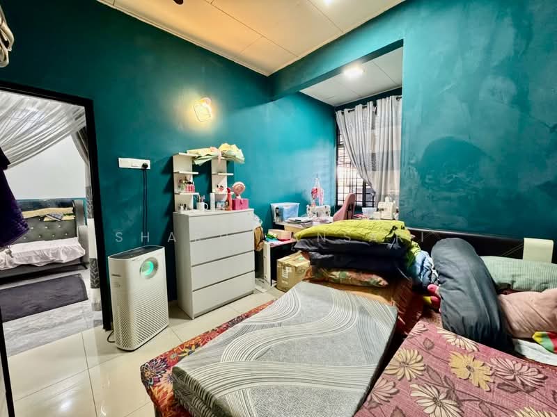 1-storey Terraced House for Sale in Taman Lukut Makmur (Lukut) - Sharul Ansari - Bedroom - PropertyGuru.com.my