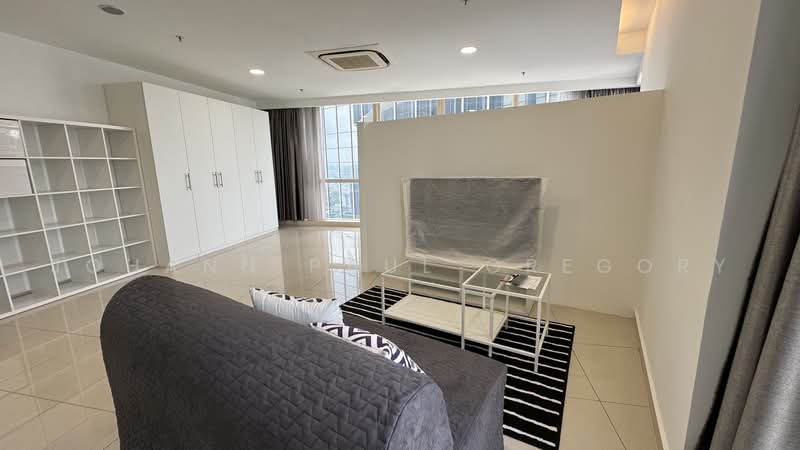 Soho untuk Disewa di Petaling Jaya (Selangor) - Johann Paul Gregory - Living Room - PropertyGuru.com.my