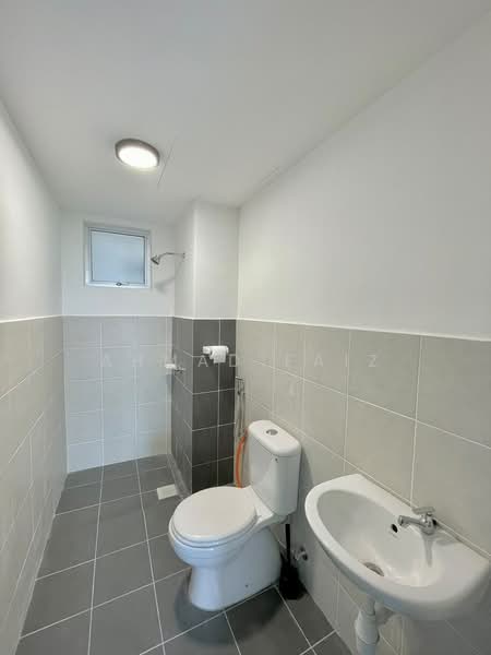 Apartment for Rent at Kita Ria @ Cybersouth - Ahmad Faiz - Bathroom - PropertyGuru.com.my