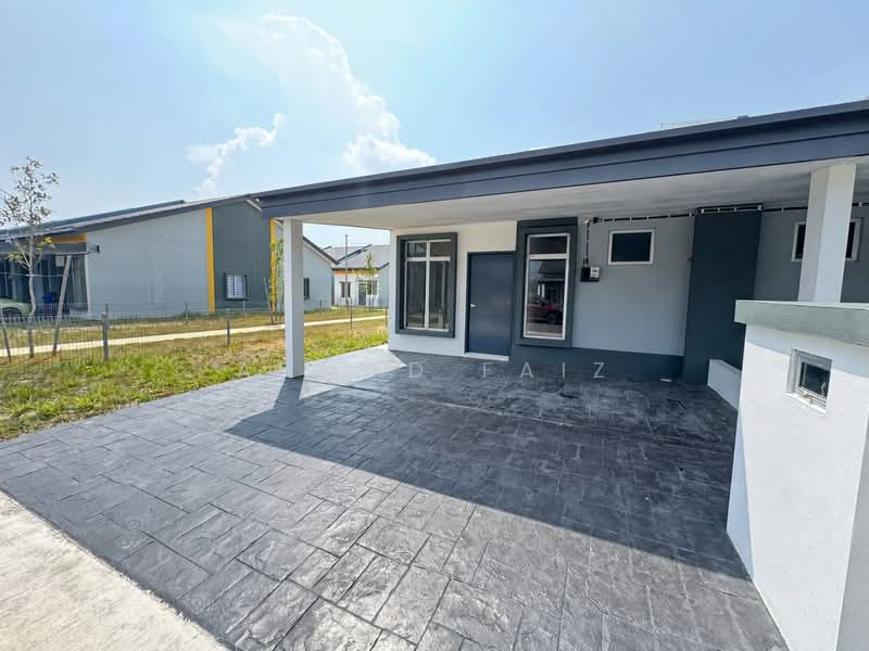 Rumah Teres 1-Tingkat untuk Disewa di Dengkil (Selangor) - Ahmad Faiz - Exterior - PropertyGuru.com.my