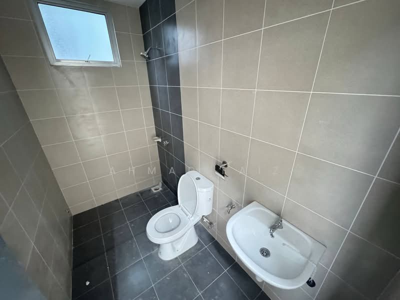 Rumah Teres 1-Tingkat untuk Disewa di Dengkil (Selangor) - Ahmad Faiz - Bathroom - PropertyGuru.com.my