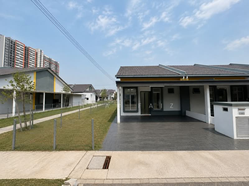 Rumah Teres 1-Tingkat untuk Disewa di Dengkil (Selangor) - Ahmad Faiz - Exterior - PropertyGuru.com.my