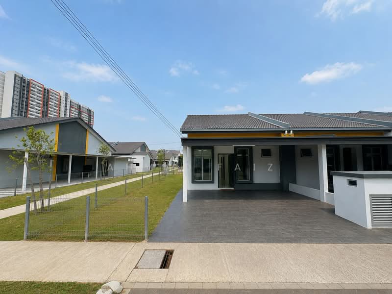 Rumah Teres 1-Tingkat untuk Disewa di Dengkil (Selangor) - Ahmad Faiz - Exterior - PropertyGuru.com.my