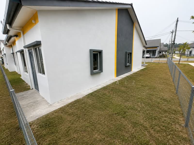 Rumah Teres 1-Tingkat untuk Disewa di Dengkil (Selangor) - Ahmad Faiz - Exterior - PropertyGuru.com.my