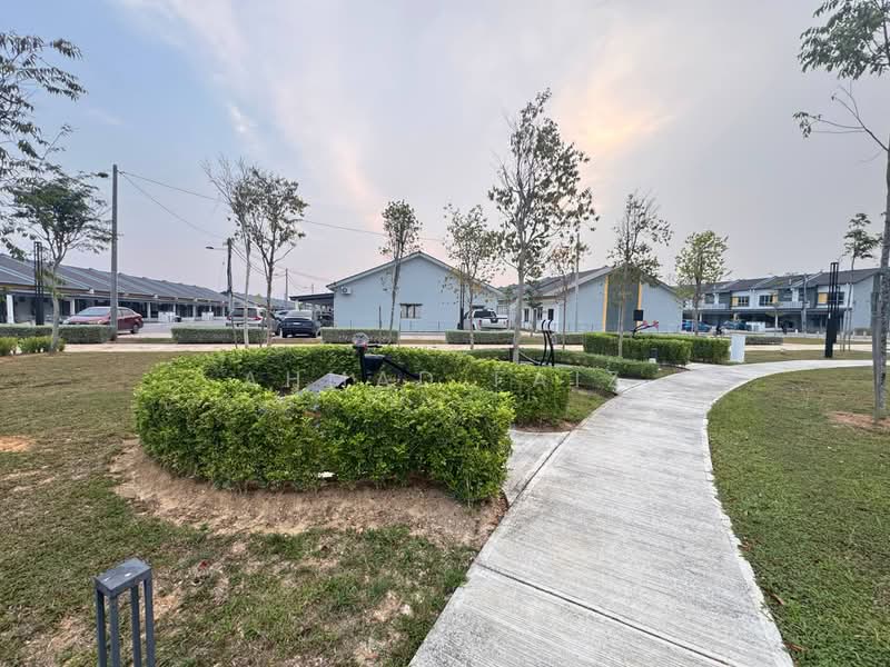 Rumah Teres 1-Tingkat untuk Disewa di Dengkil (Selangor) - Ahmad Faiz - Exterior - PropertyGuru.com.my