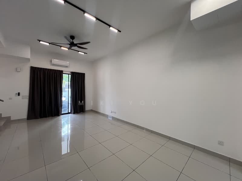 2-storey Terraced House for Rent in Telok Panglima Garang (Selangor) - Miki You - Living Room - PropertyGuru.com.my